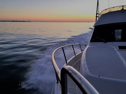 Foto de Andaluza de Barcos; Escuela y servicios náuticos